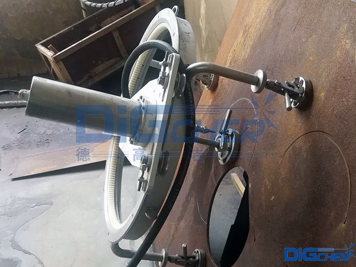 德高潔水下船體切割設(shè)備