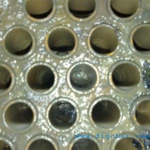 造紙廠堿回收車(chē)間蒸發(fā)器清洗機(jī)-五效長(zhǎng)管升膜蒸發(fā)器管道清洗機(jī)